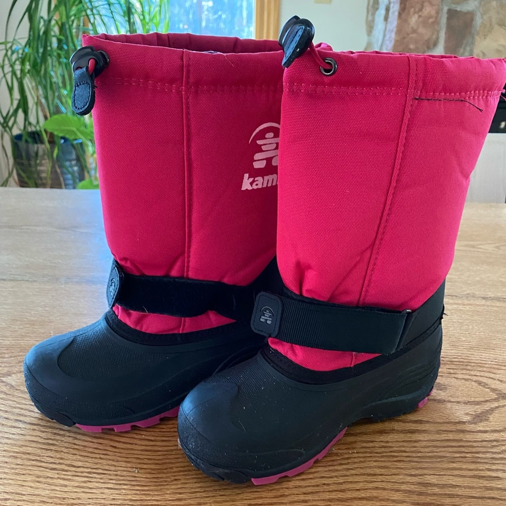 Girls Kamik snow boots